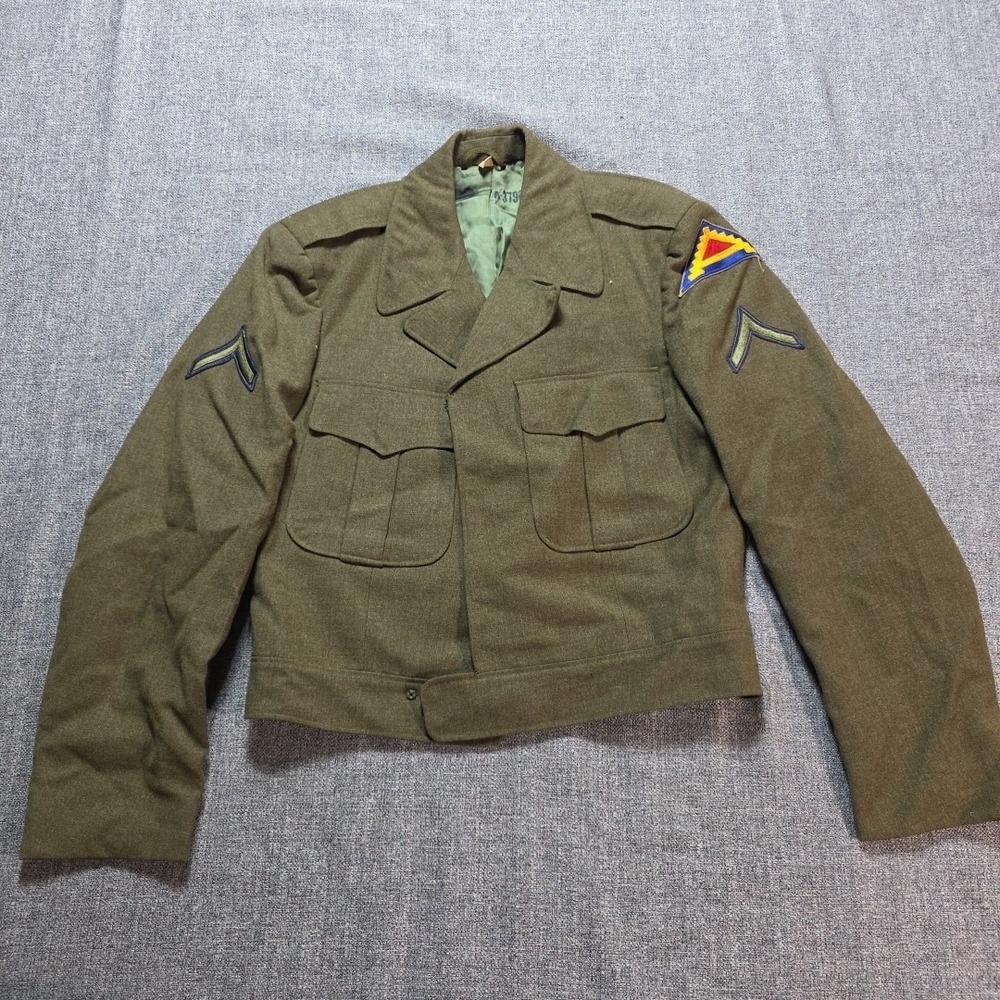 Vintage WW2 US Army 1944 Ike Military Jacket Field Jacket 38R Wool‎ 7th Patch